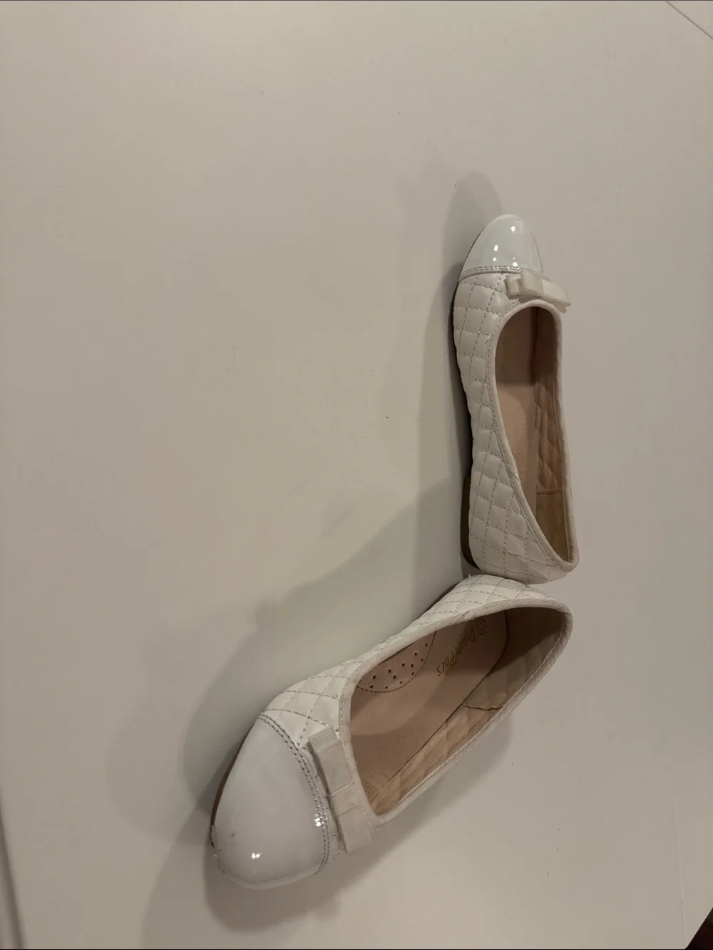 Dream Pairs cute white